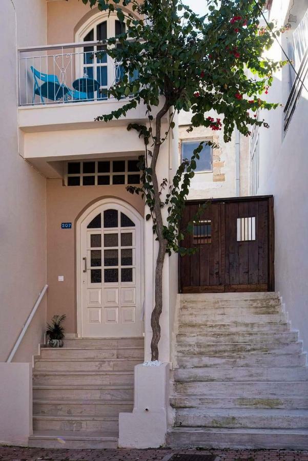 Maisonette Bougainvillea Case de vacanță